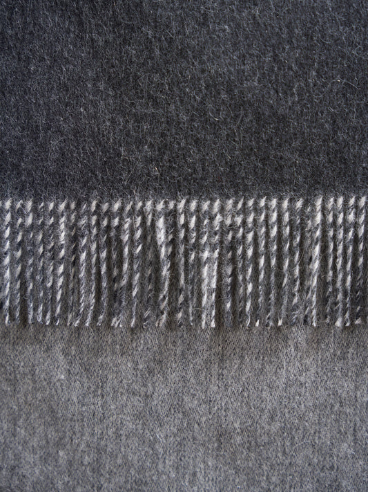 REVERSIBLE SHAWL