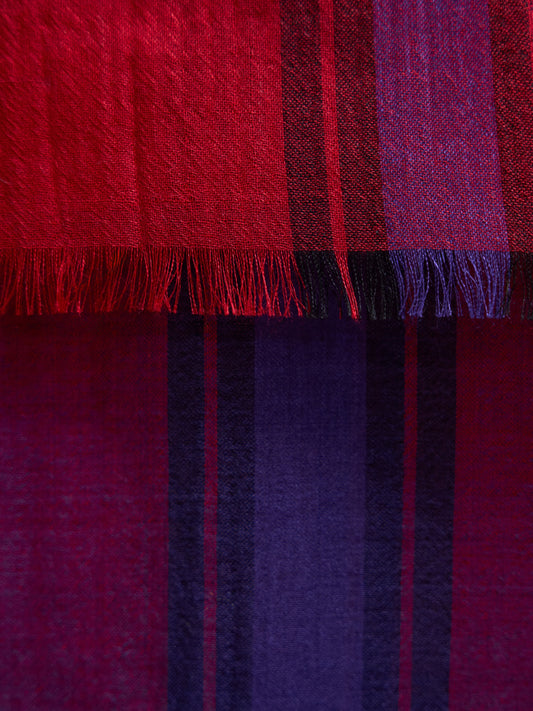 LIGHTWEIGHT PLAID SHAWL