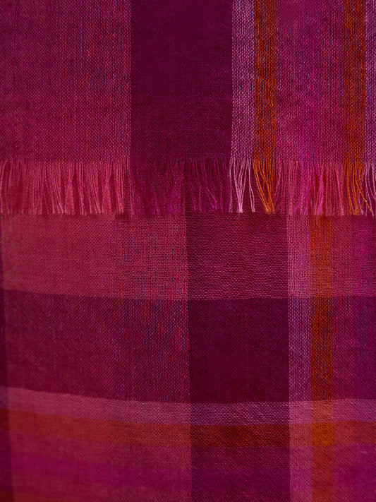 LIGHTWEIGHT SHAWL