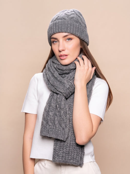 SURI CABLE KNITTED HAT