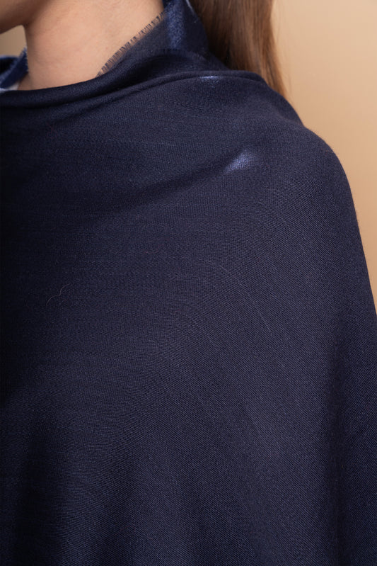 UNICOLOR SATEEN SHAWL