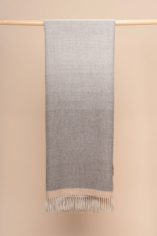 UNDYED OMBRE THROW
