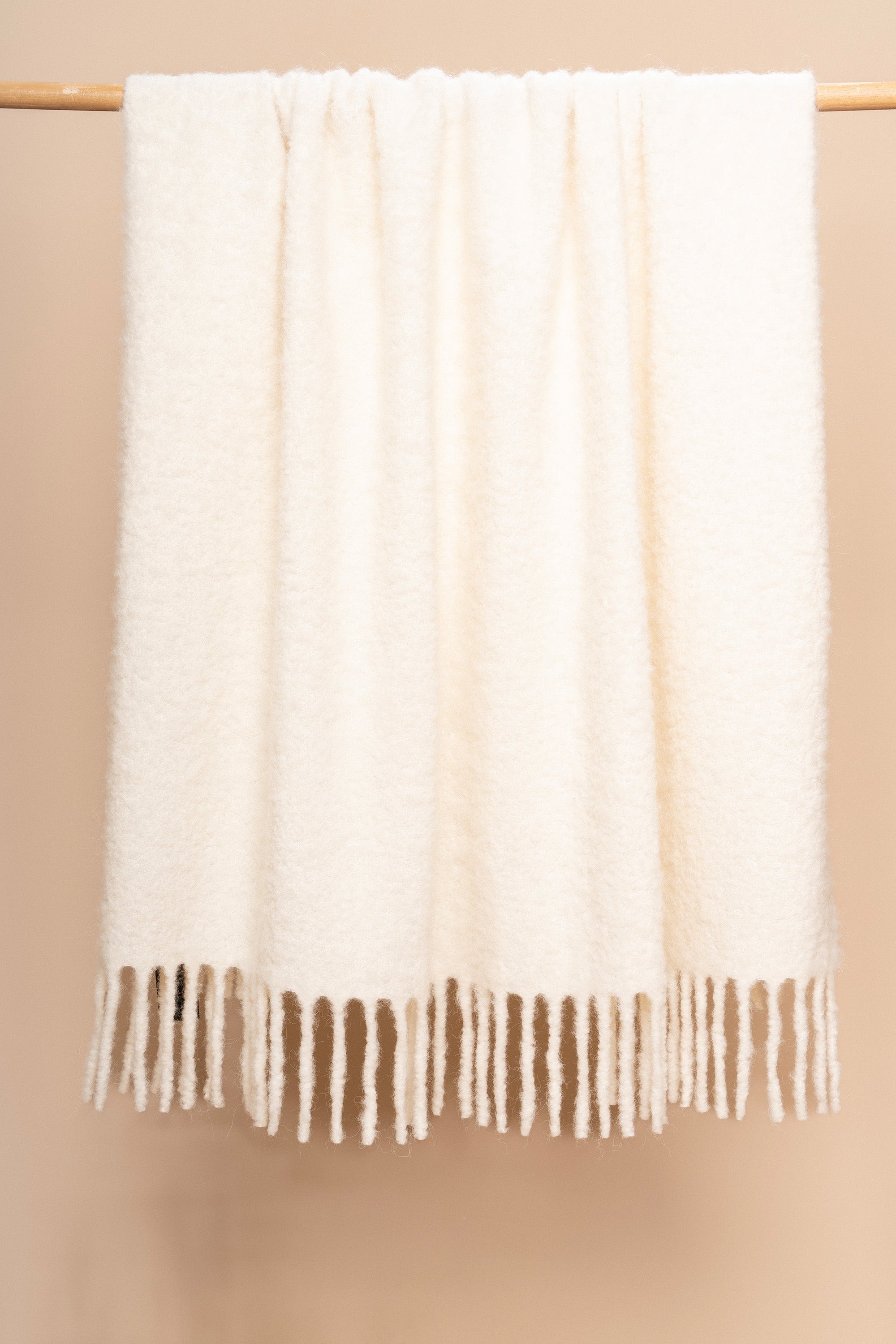 BOUCLE BRUSHED THROW